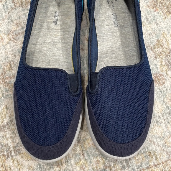 Cloudsteppers by Clarks slip on shoes - Picture 3 of 7